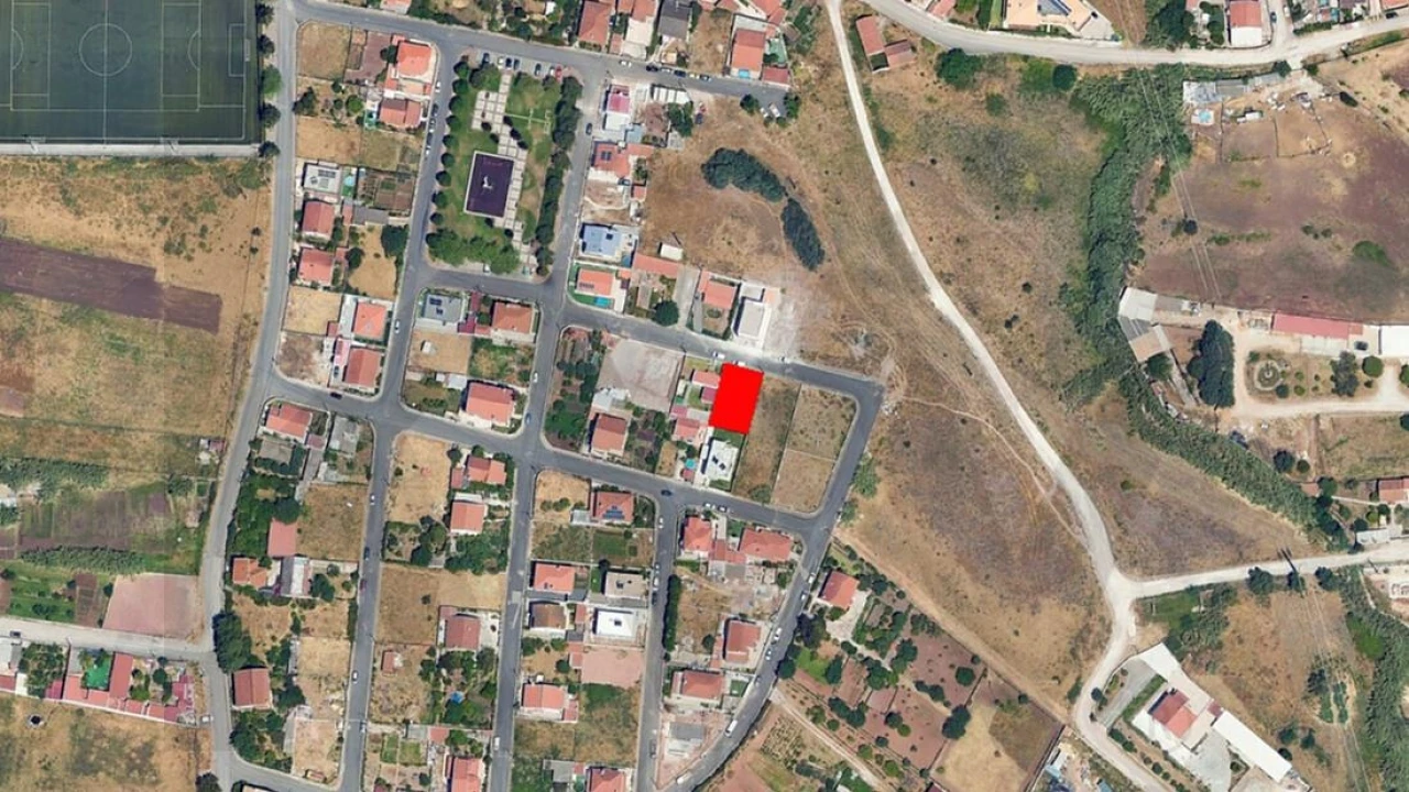 Terreno para Venda em Santo Antão e São Julião do Tojal Foto 1