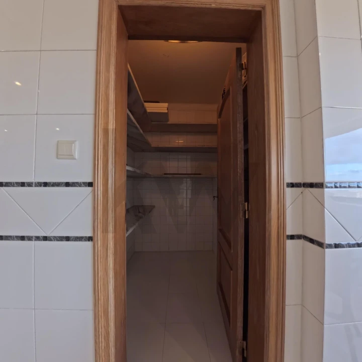 Apartamento T2 para Arrendamento em Campolide Foto 19