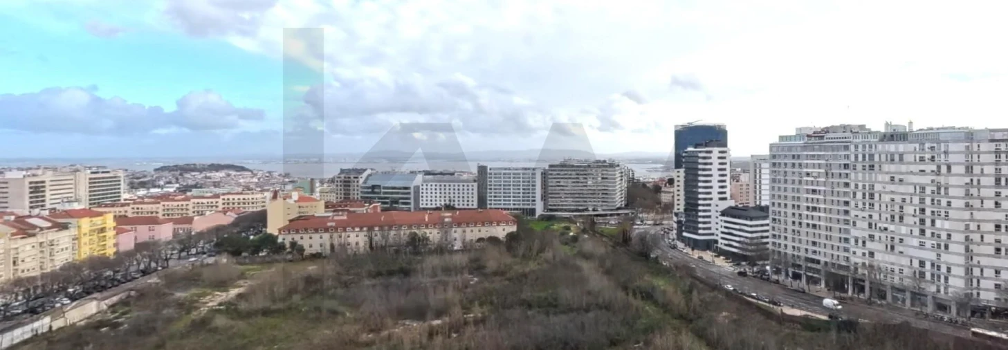 Apartamento T2 para Arrendamento em Campolide Foto 14