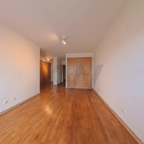 Apartamento T2 para Arrendamento em Campolide Foto 29