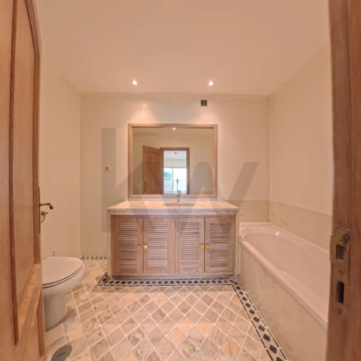 Apartamento T2 para Arrendamento em Campolide Foto 26