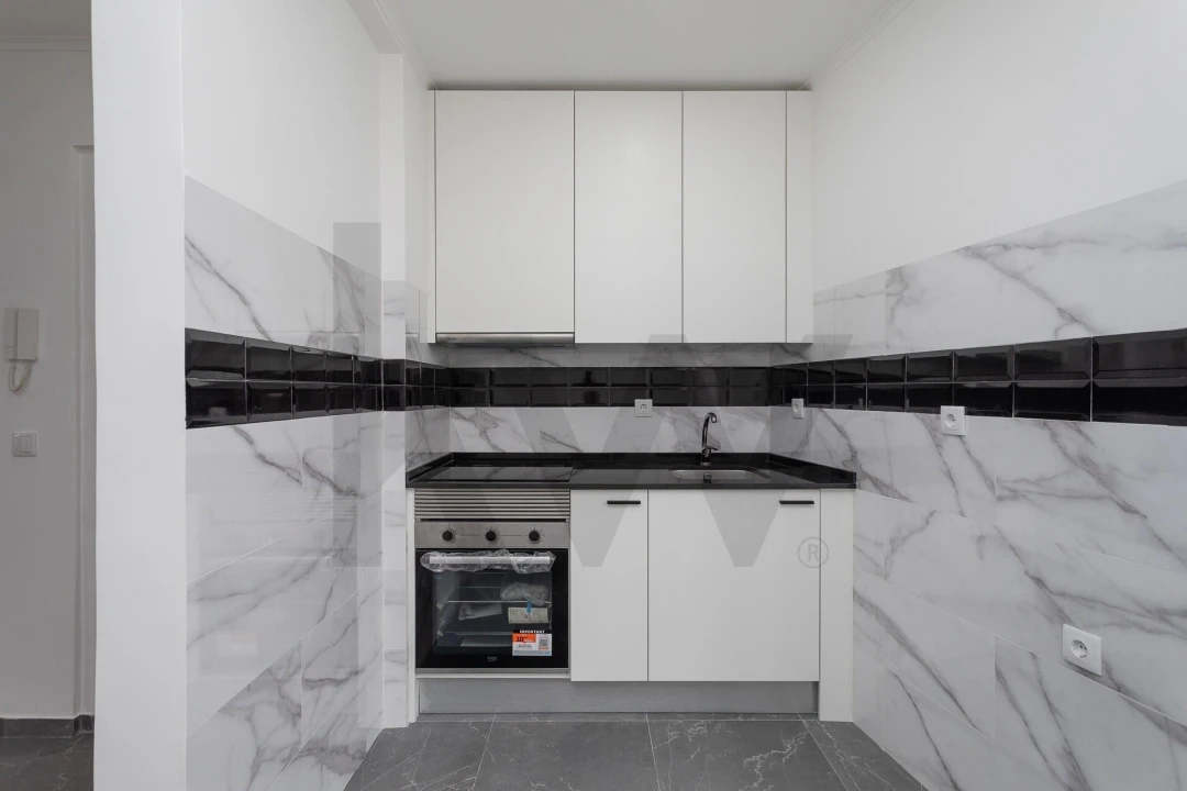 Apartamento T2 para Venda em Camarate, Unhos e Apelação Foto 10