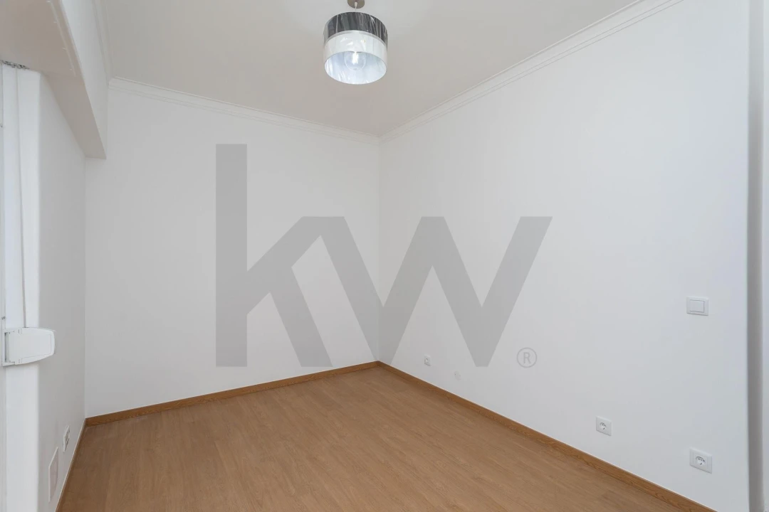 Apartamento T2 para Venda em Camarate, Unhos e Apelação Foto 27