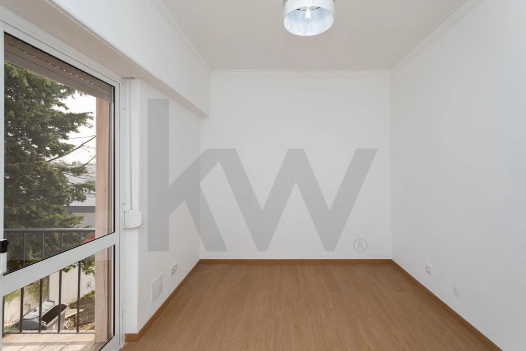 Apartamento T2 para Venda em Camarate, Unhos e Apelação Foto 30