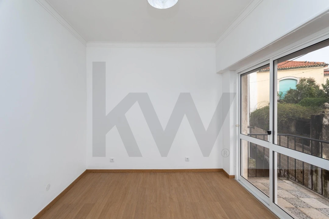 Apartamento T2 para Venda em Camarate, Unhos e Apelação Foto 23