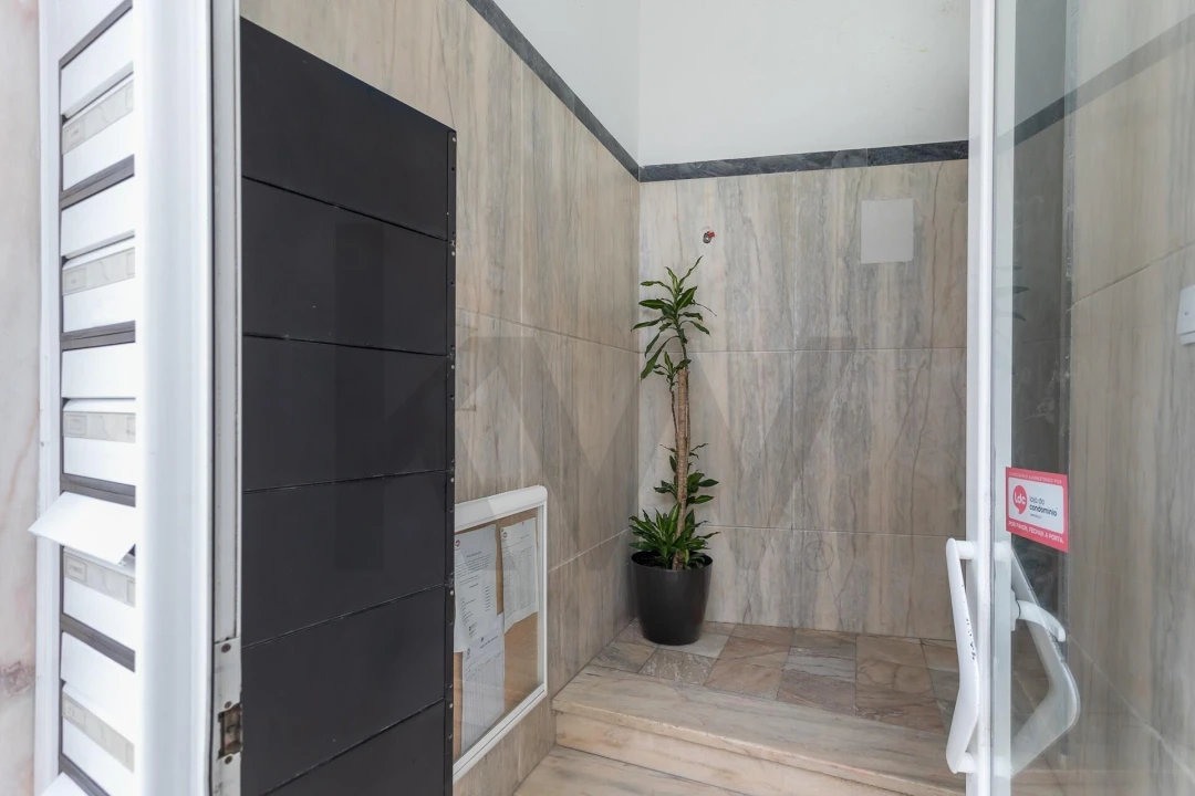 Apartamento T2 para Venda em Camarate, Unhos e Apelação Foto 2