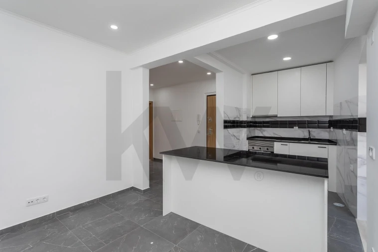 Apartamento T2 para Venda em Camarate, Unhos e Apelação Foto 7