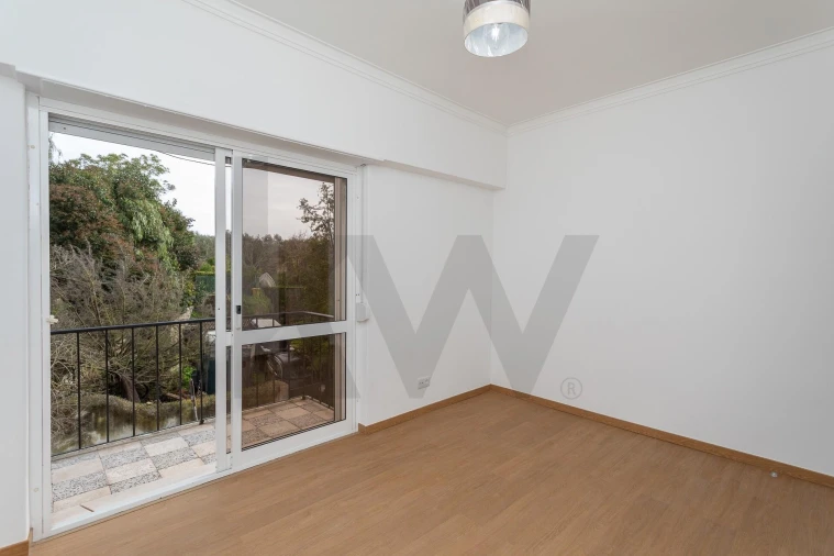 Apartamento T2 para Venda em Camarate, Unhos e Apelação Foto 22