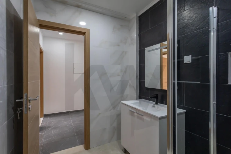 Apartamento T2 para Venda em Camarate, Unhos e Apelação Foto 25