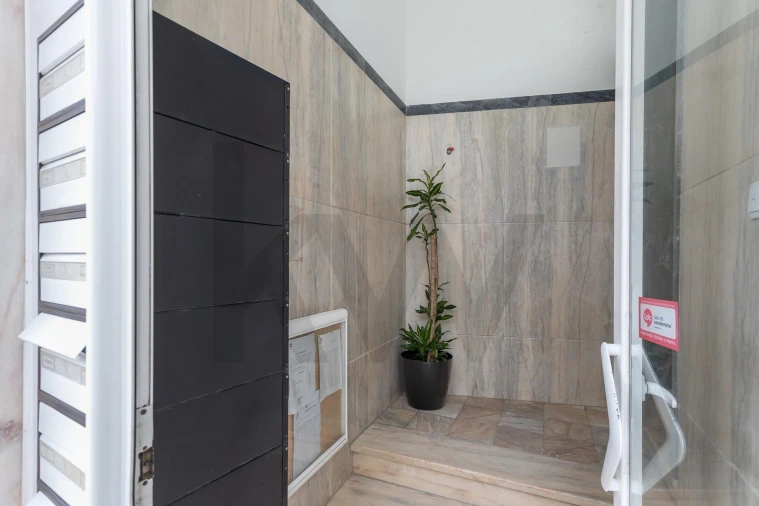 Apartamento T2 para Venda em Camarate, Unhos e Apelação Foto 2