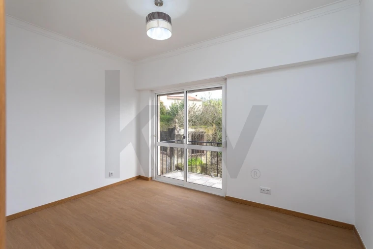 Apartamento T2 para Venda em Camarate, Unhos e Apelação Foto 21