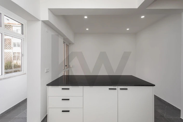 Apartamento T2 para Venda em Camarate, Unhos e Apelação Foto 15