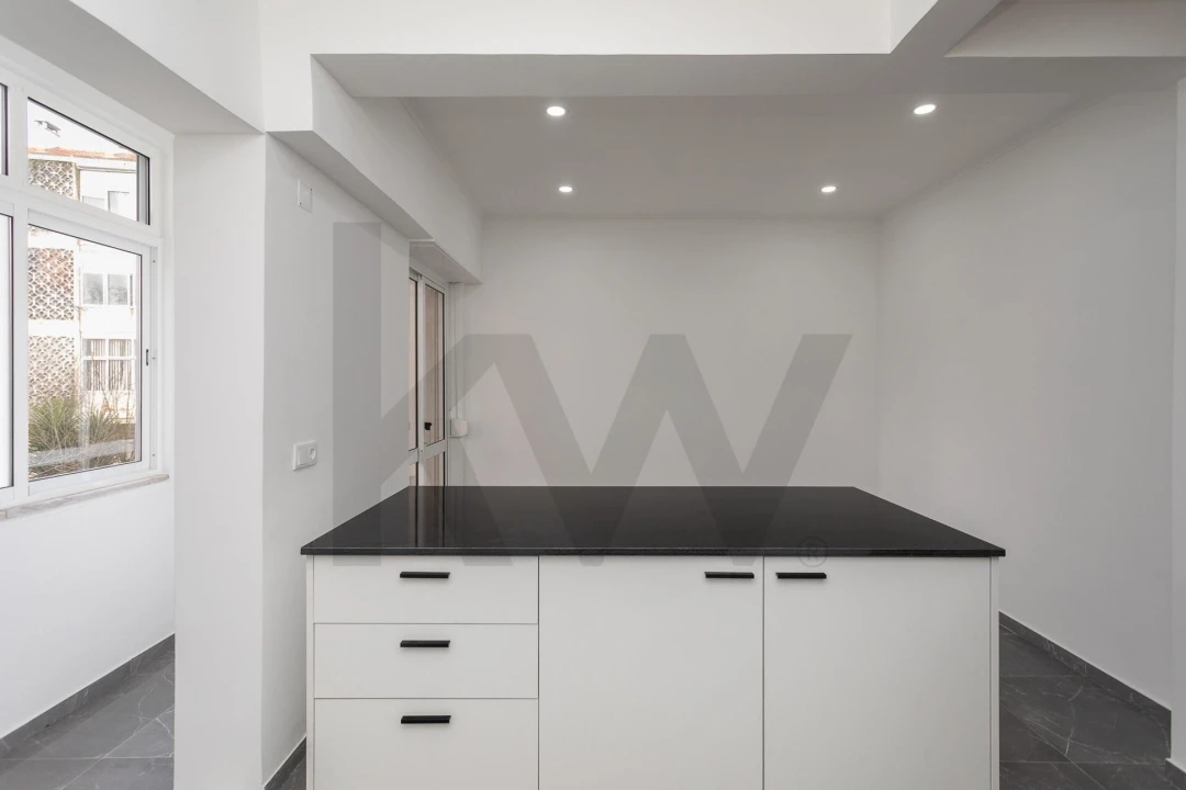 Apartamento T2 para Venda em Camarate, Unhos e Apelação Foto 15