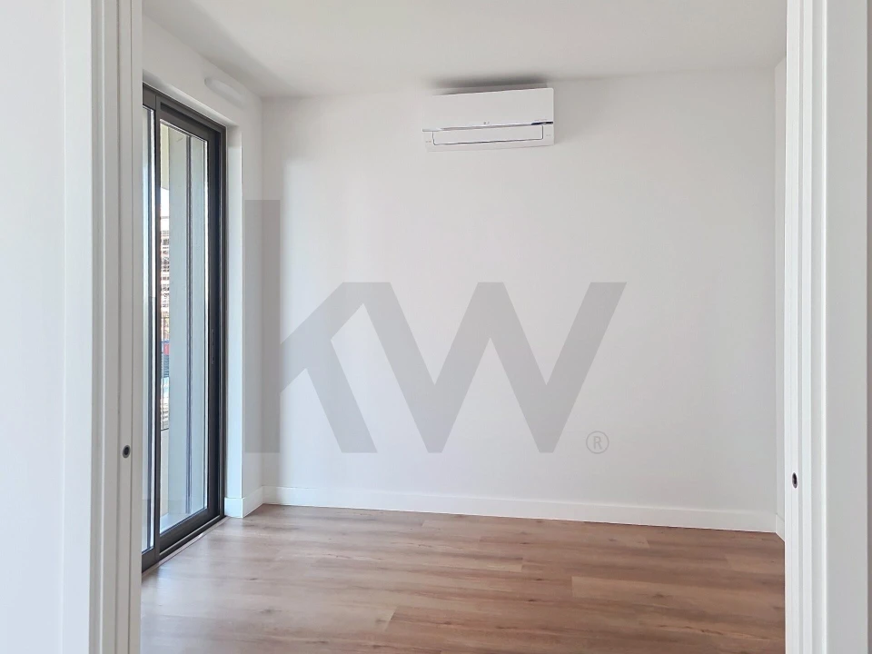 Apartamento T3 para Venda em Algés, Linda-A-Velha e Cruz Quebrada-Dafundo Foto 4