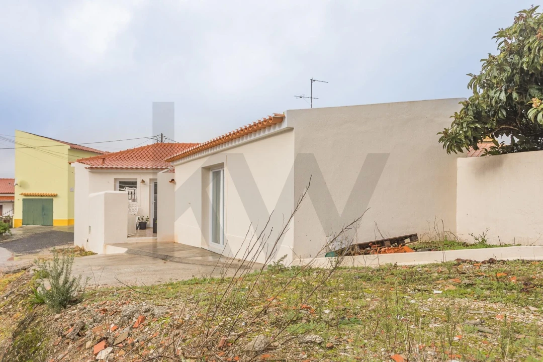 Moradia T2 para Venda em Maxial e Monte Redondo Foto 25