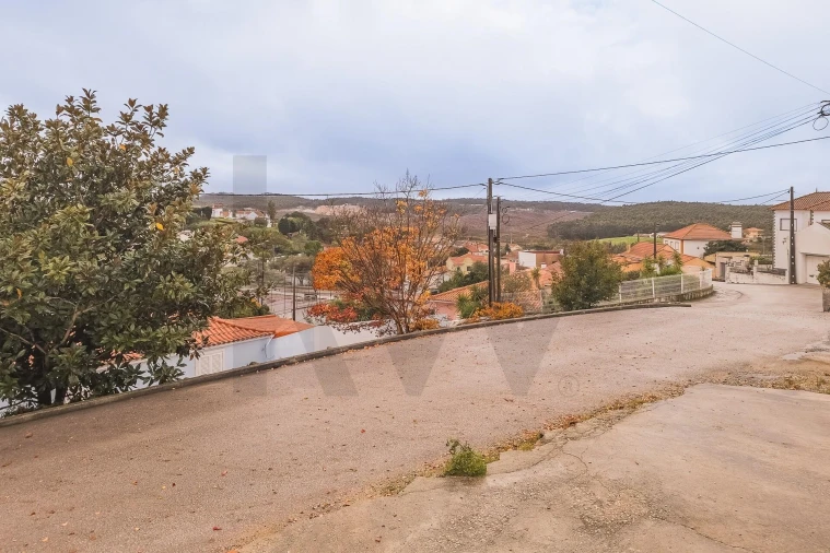 Moradia T2 para Venda em Maxial e Monte Redondo Foto 29