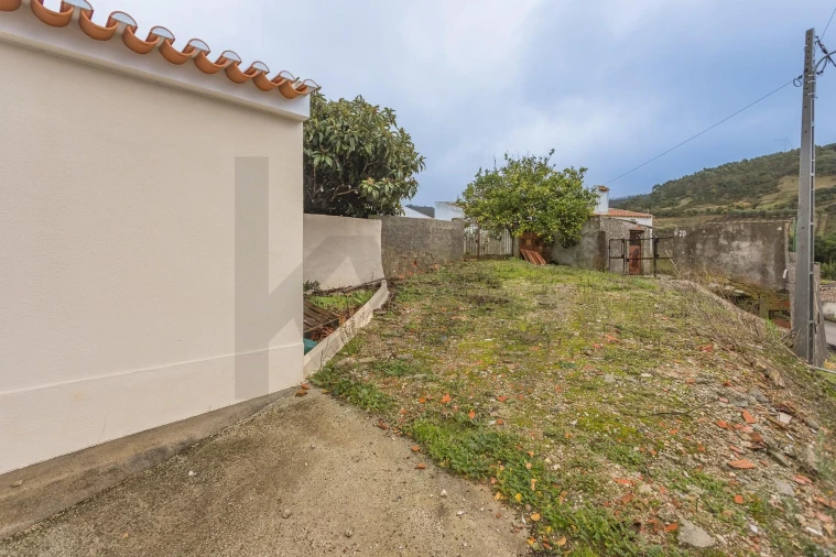 Moradia T2 para Venda em Maxial e Monte Redondo Foto 27