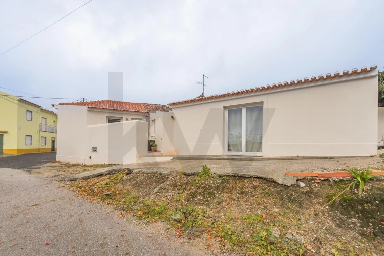 Moradia T2 para Venda em Maxial e Monte Redondo Foto 26