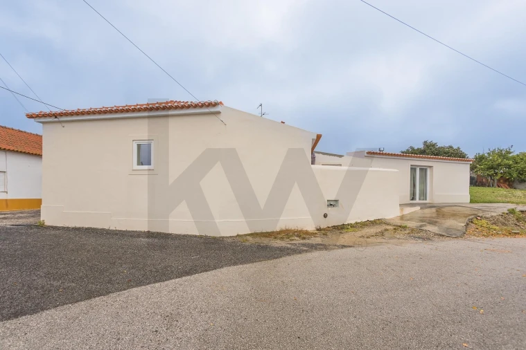 Moradia T2 para Venda em Maxial e Monte Redondo Foto 22