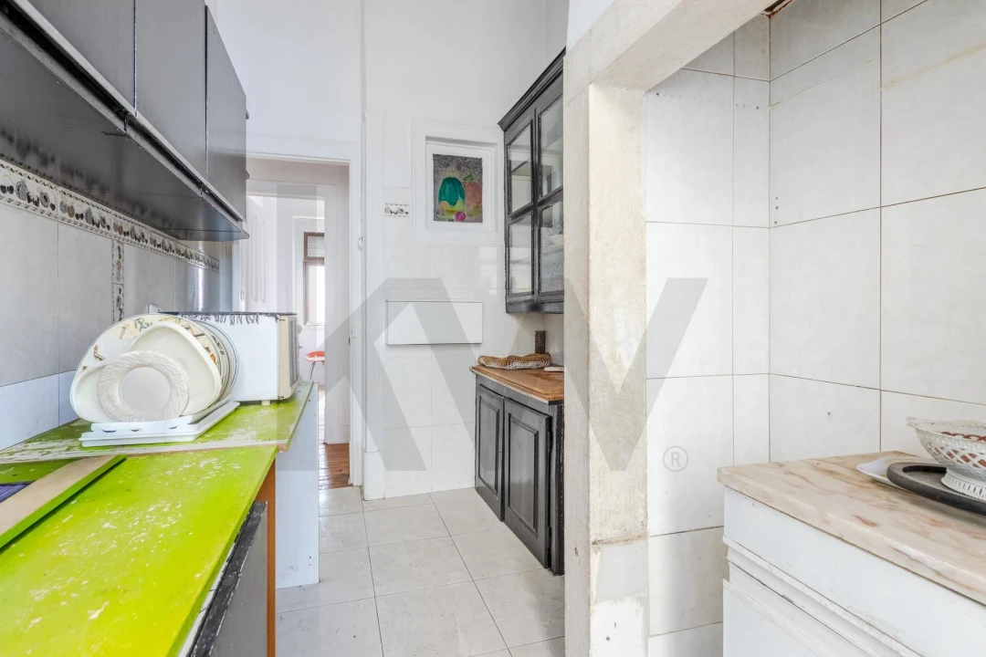 Prédio para Venda em Campo de Ourique Foto 32