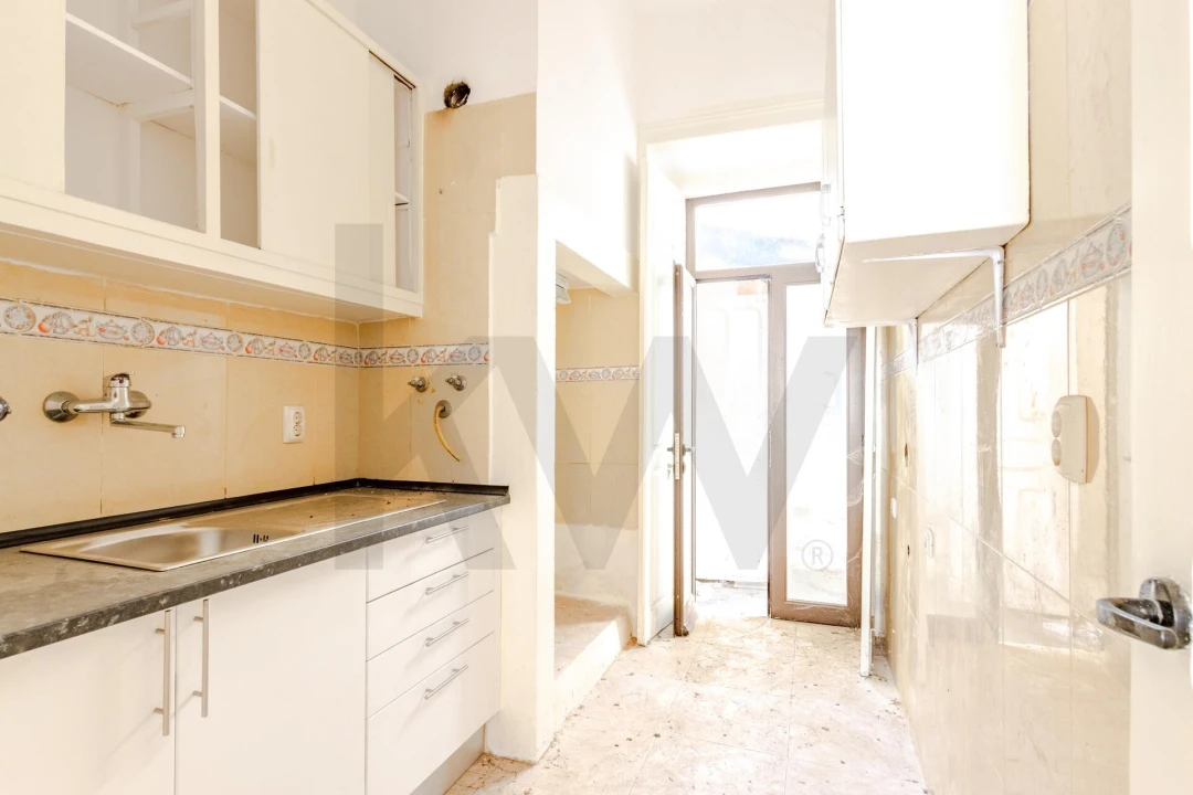 Prédio para Venda em Campo de Ourique Foto 16