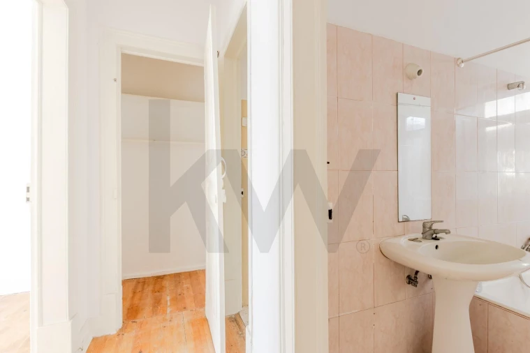 Prédio para Venda em Campo de Ourique Foto 12