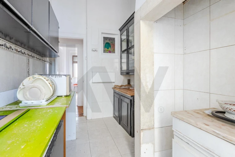 Prédio para Venda em Campo de Ourique Foto 32