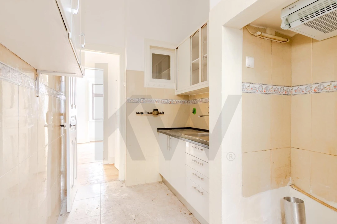 Prédio para Venda em Campo de Ourique Foto 17