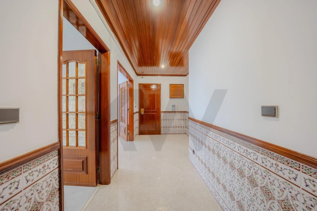 Apartamento T3 para Arrendamento em Carnaxide e Queijas Foto 2