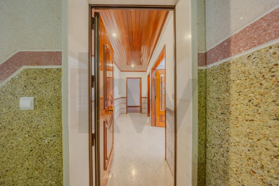 Apartamento T3 para Arrendamento em Carnaxide e Queijas Foto 1