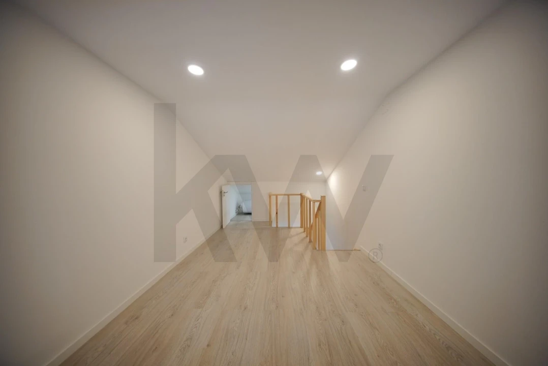 Apartamento T1 para Venda em Estrela Foto 10