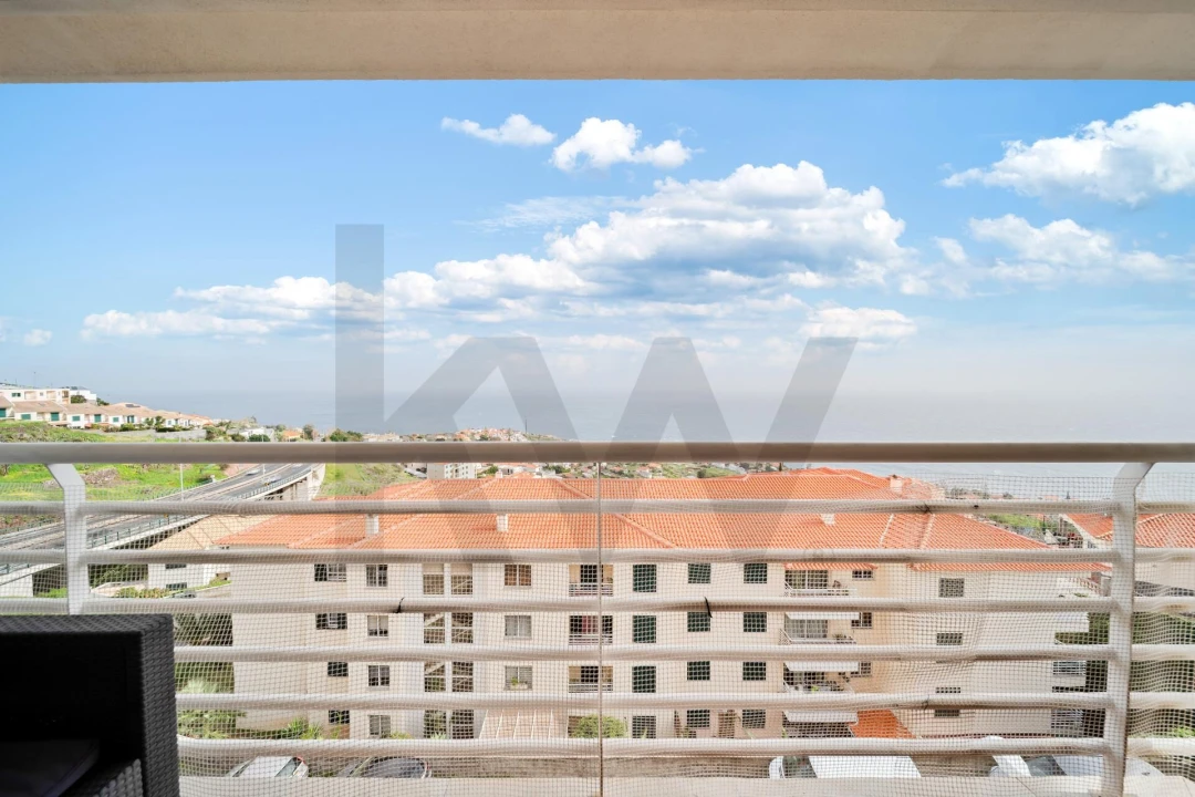 Apartamento T2 para Venda em Caniço Foto 1