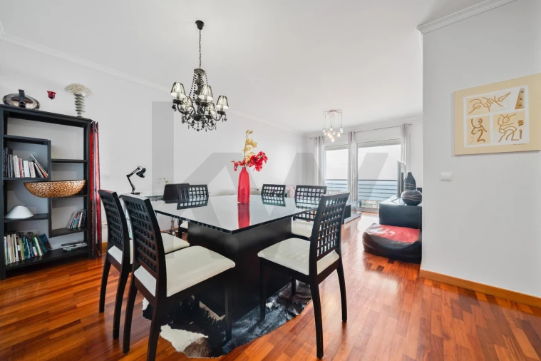 Apartamento T2 para Venda em Caniço Foto 7