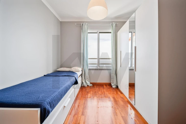 Apartamento T2 para Venda em Caniço Foto 15