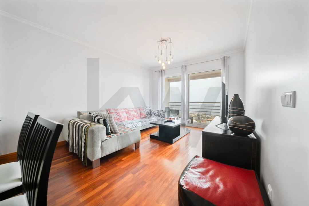 Apartamento T2 para Venda em Caniço Foto 4