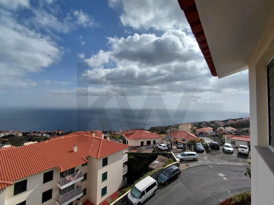 Apartamento T2 para Venda em Caniço Foto 5