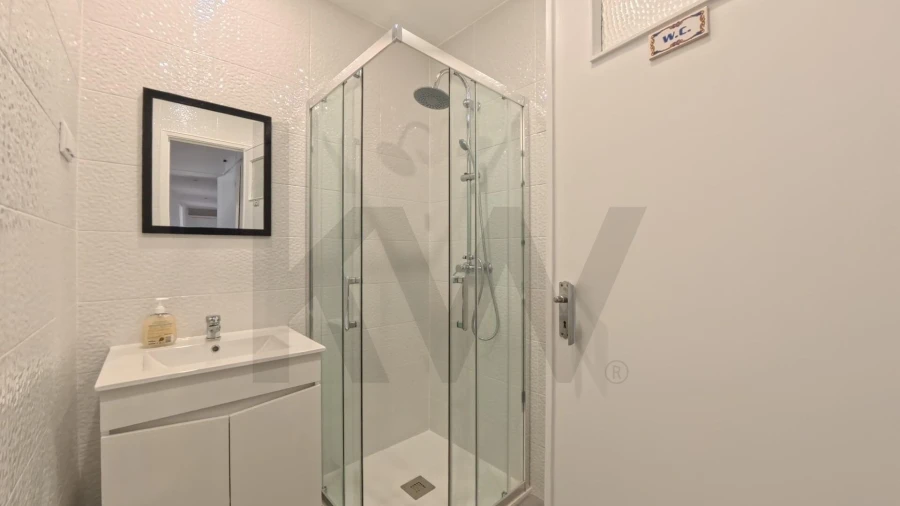 Apartamento T2 para Arrendamento em Arroios Foto 26