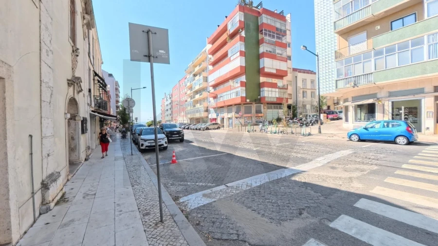 Apartamento T2 para Arrendamento em Arroios Foto 30