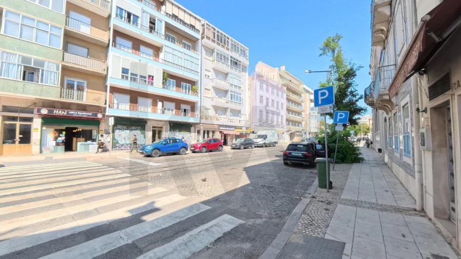 Apartamento T2 para Arrendamento em Arroios Foto 29