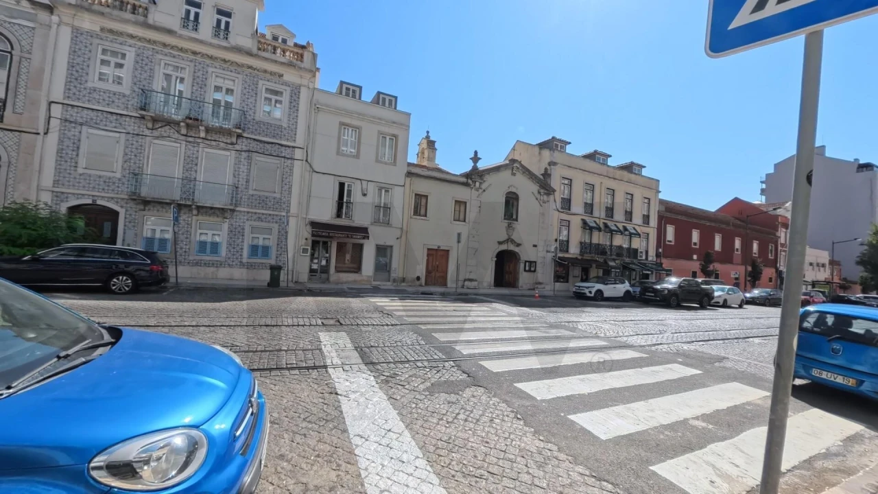 Apartamento T2 para Arrendamento em Arroios Foto 31