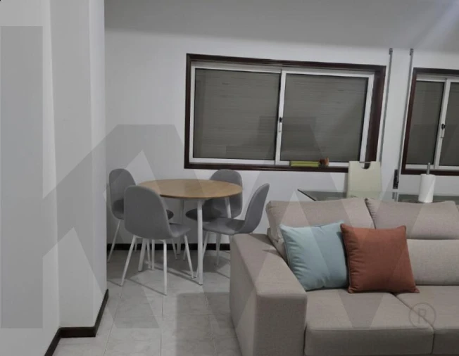 Apartamento T2 para Venda em Cabeça Santa Foto 3