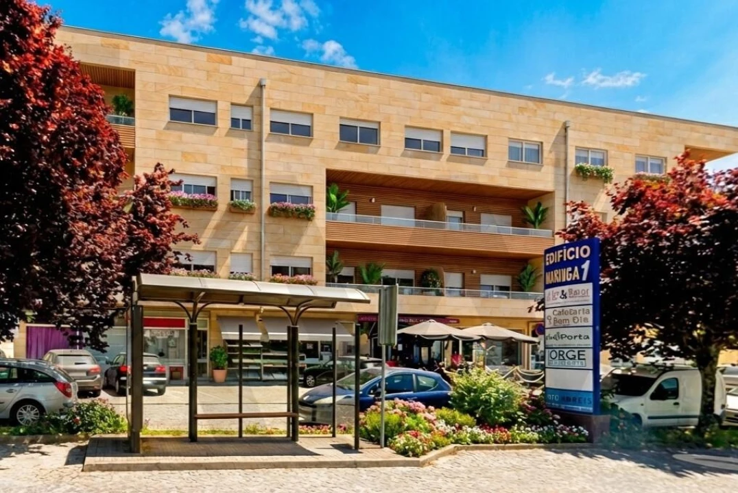 Apartamento T2 para Venda em Cabeça Santa Foto 1