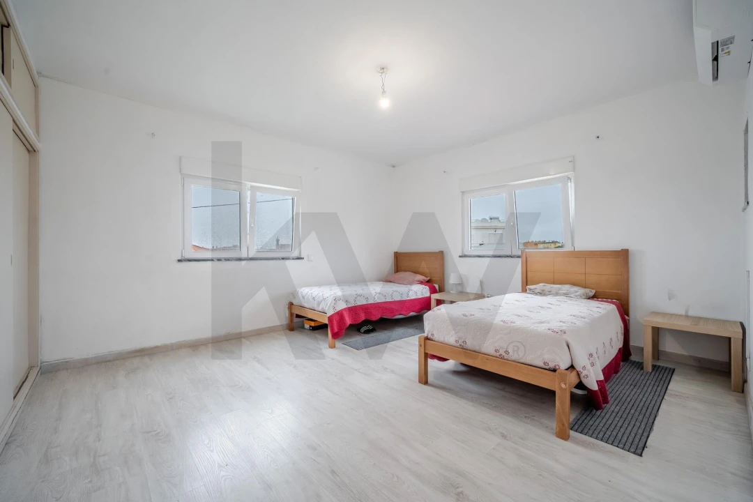 Prédio para Venda em Alcantarilha e Pêra Foto 13