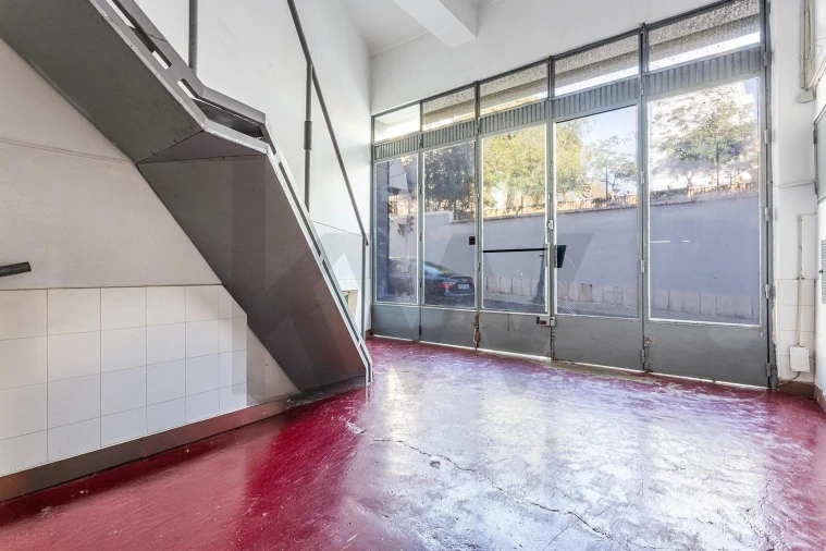 Loja para Venda em Arroios Foto 3