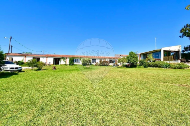 Moradia T4 para Venda em Agualva e Mira-Sintra Foto 1