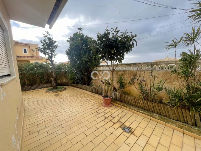 Moradia T3 para Venda em Lagos (São Sebastião e Santa Maria) Foto 4