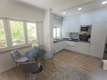 Apartamento T2 para Venda em Benfica