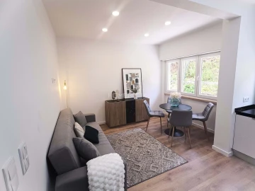 Apartamento T2 para Venda em Benfica