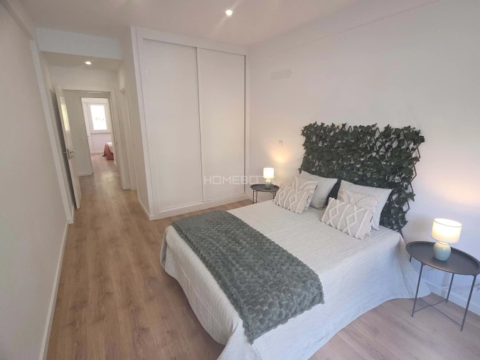 Apartamento T2 para Venda em Benfica Foto 12