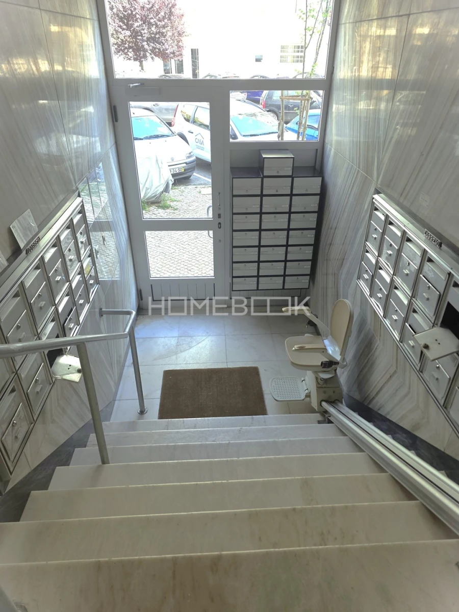 Apartamento T2 para Venda em Benfica Foto 16